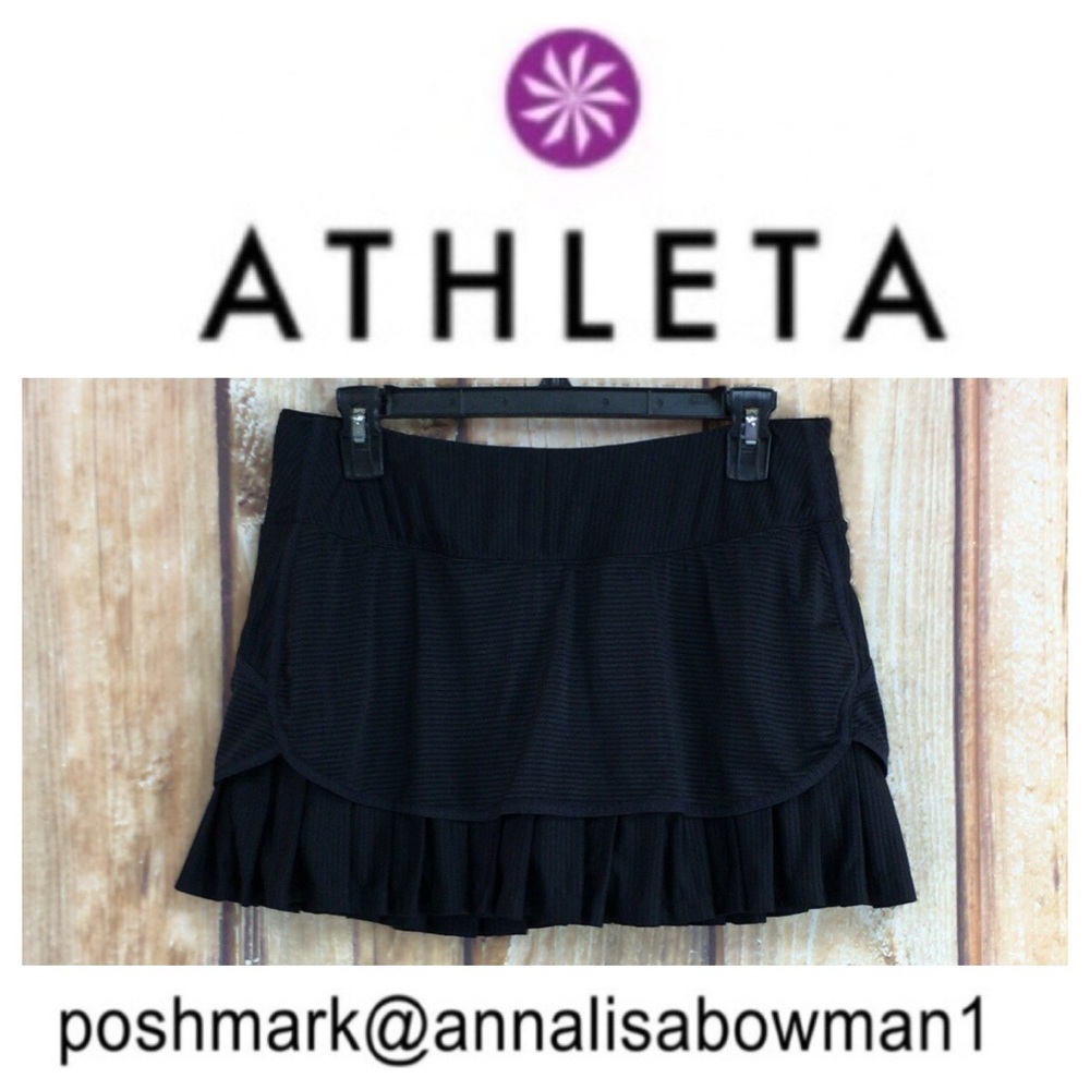 ⭐️Athleta Black Pleated Skort size Medium